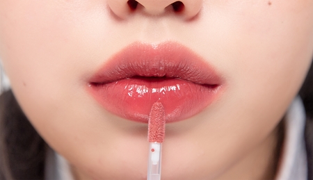 rom&nd Juicy Lasting vysoce pigmentovaný lesk na rty