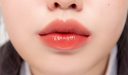 rom&nd Juicy Lasting vysoce pigmentovaný lesk na rty