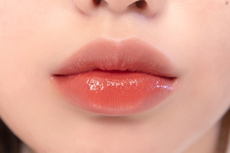 rom&nd Juicy Lasting vysoce pigmentovaný lesk na rty
