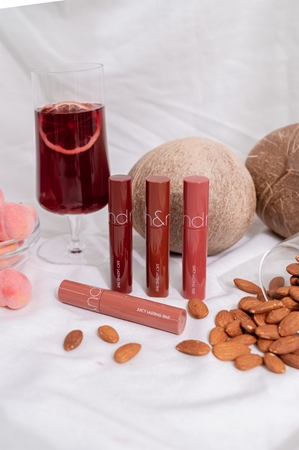 rom&nd Juicy Lasting vysoce pigmentovaný lesk na rty