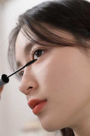 rom&nd Han All Fix Mascara dlhotrvajúca riasenka na objem a zahustenie mihalníc