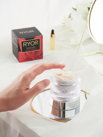 RYOR Argan Care with Gold denní krém se zlatem a arganovým olejem