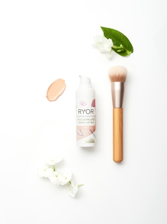 RYOR Decorative Care Illuminating Foundation 8-in-1