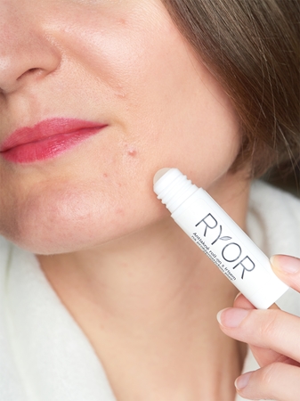 RYOR Aknestop roll-on para pieles problemáticas
