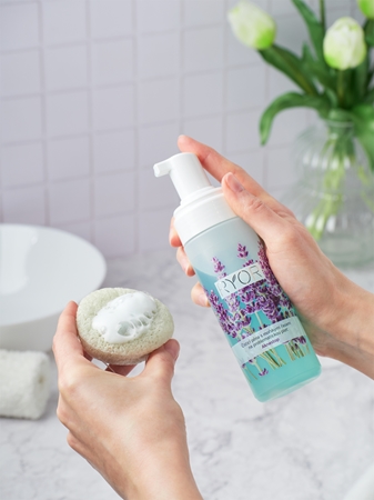 RYOR Aknestop foam cleanser with seaweed for problem skin