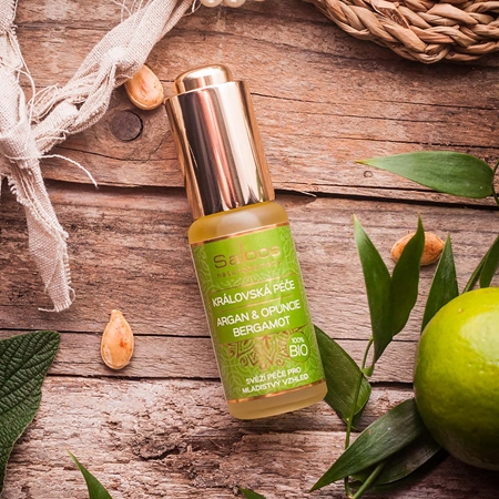 Saloos Bio King's Care Argan & Opuntia & Bergamot Nourishing Facial Oil to treat the first signs of skin ageing