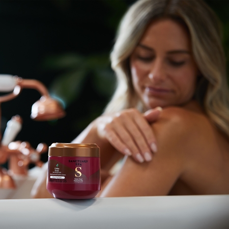 Sanctuary Spa Ruby Oud kavin piling za telo