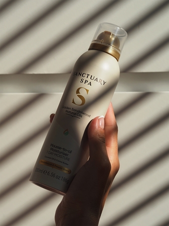 Sanctuary Spa Golden Sandalwood vlažilna pena s hranilnim učinkom