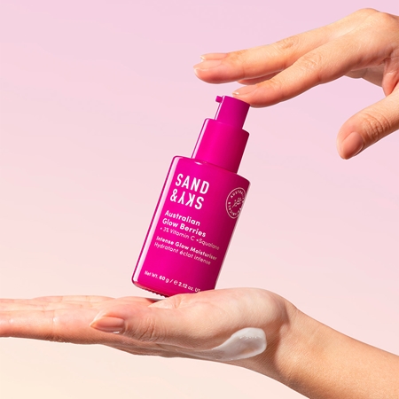 Sand & Sky Australian Glow Berries Intense Glow Moisturiser hydratisierendes Fluid zur Verjüngung der Gesichtshaut