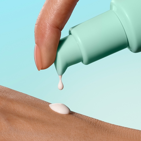 Sand & Sky Australian Sunshield Daily Hydrating Sunscreen SPF50+ ľahký ochranný krém na tvár SPF 50+