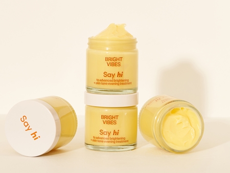 Say Hi Bright Vibes crema illuminante per pelli iperpigmentate