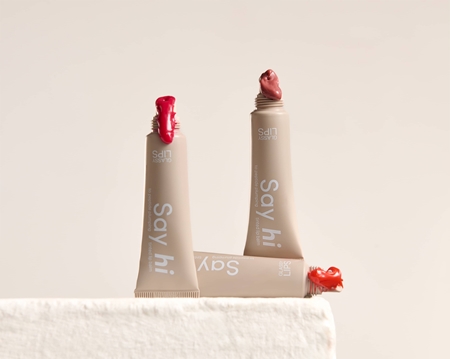 Say Hi Glassy Lips balsamo colorato labbra con peptidi