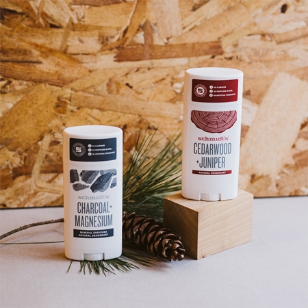 Schmidt's Cedarwood + Juniper desodorante en barra sin sales de aluminio