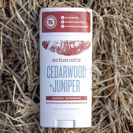 Schmidt's Cedarwood + Juniper desodorante en barra sin sales de aluminio