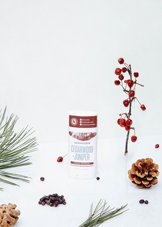 Schmidt's Cedarwood + Juniper desodorante en barra sin sales de aluminio