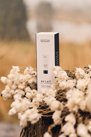 Scottish Fine Soaps Au Lait crema de maini