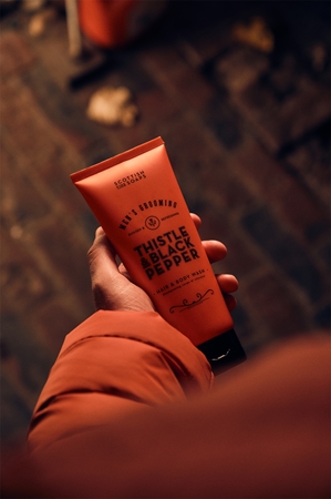 Scottish Fine Soaps Thistle & Black Pepper tusfürdő gél uraknak