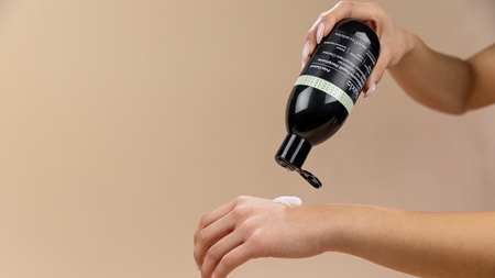 Sendo Frizz Contol Taming Hair Conditioner après-shampooing lissant pour cheveux indisciplinés et frisottis