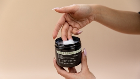Sendo Frizz Contol Taming Hair Mask Silendav mask ohjeldamatutele ja käharatele juustele