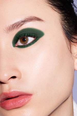 Shiseido Kajal InkArtist svinčnik za oči 4 v 1