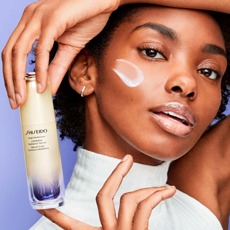 Shiseido Vital Perfection Liftdefine Radiance Serum зміцнююча сироватка для молодшого вигляду