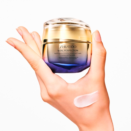 Shiseido Vital Perfection Uplifting and Firming Advanced Cream intensive festigende Tages - und Nachtcreme