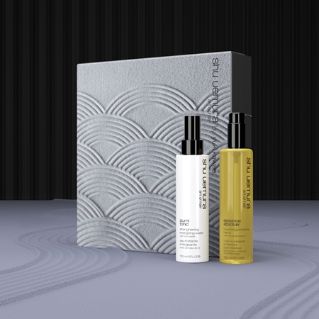Shu Uemura Essence Absolue Gift Set adds moisture and shine