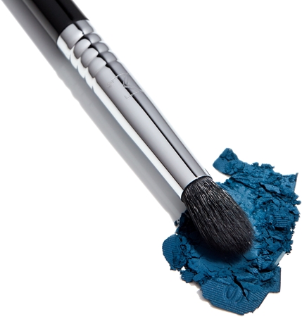 Sigma Beauty Eyes E45 eyeshadow brush