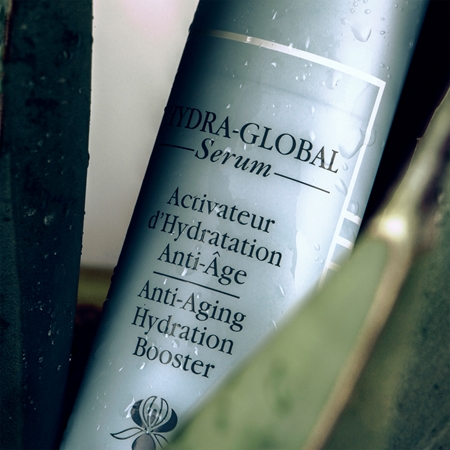 Sisley Hydra-Global Anti-Aging Hydration Booster Fugtende serum med anti-aldringseffekt