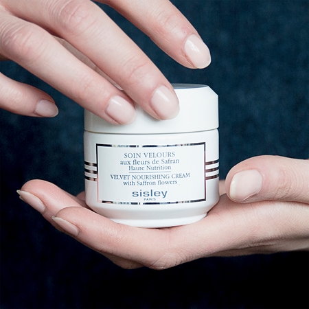 Sisley Velvet Nourishing Cream with Saffron Flowers cremă hidratantă pentru piele uscata spre sensibila
