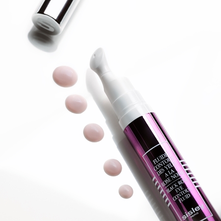 Sisley Black Rose Eye Contour Fluid fluide anti-rides illuminateur pour le contour des yeux avec effet revitalisant