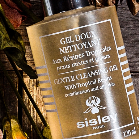 Sisley Gentle Cleansing Gel puhdistus- ja meikinpoistogeeli
