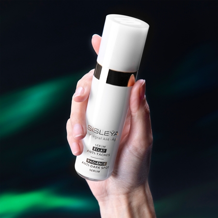 Sisley L'Integral Anti-Age Radiance AntiDark Spot Serum skaistinamasis serumas tamsioms dėmėms šviesinti