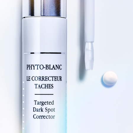 Sisley Intensive Dark Spot Corrector Vietējas iedarbības ādas kopšana pigmenta plankumu mazināšanai