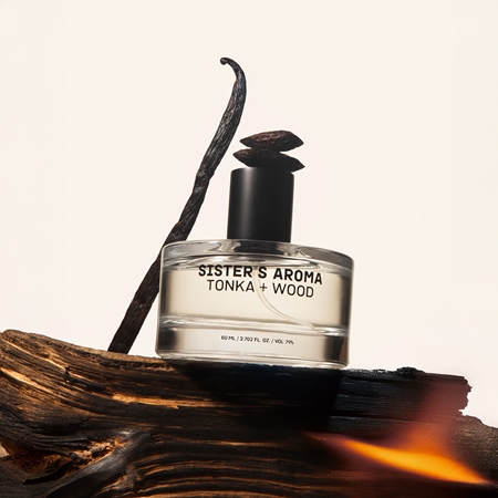 Sister's Aroma Car Perfume Tonka + Wood car air freshener