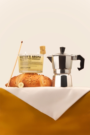 Sister's Aroma Salted Butter Croissant scented candle