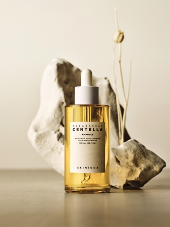 SKIN1004 Madagascar Centella Ampoule Moisturizing Serum to soothe and strengthen sensitive skin