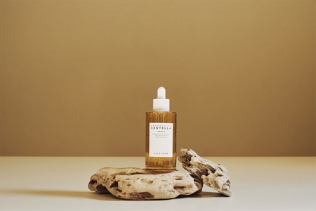 SKIN1004 Madagascar Centella Ampoule Moisturizing Serum to soothe and strengthen sensitive skin