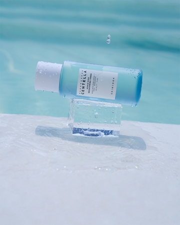 SKIN1004 Madagascar Centella Hyalu-Cica Brightening Toner Gentle Exfoliating Tonic for radiance and hydration