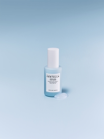SKIN1004 Madagascar Centella Hyalu-Cica Blue Serum sérum hydratation intense pour apaiser et fortifier la peau sensible