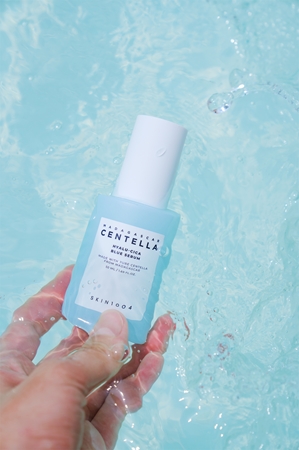 SKIN1004 Madagascar Centella Hyalu-Cica Blue Serum sérum hydratation intense pour apaiser et fortifier la peau sensible