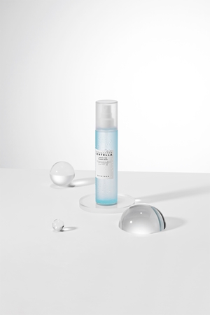SKIN1004 Madagascar Centella Hyalu-Cica Cloudy Mist Moisturizing Mist with soothing effect