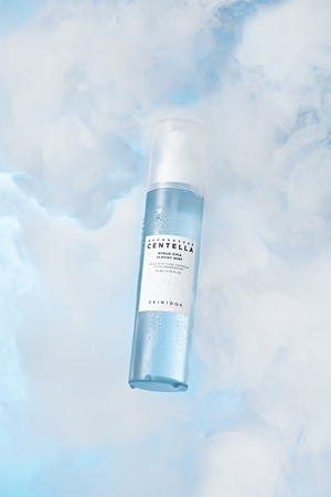 SKIN1004 Madagascar Centella Hyalu-Cica Cloudy Mist Moisturizing Mist with soothing effect
