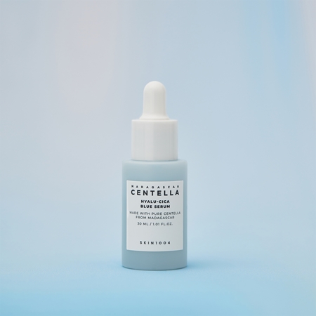 SKIN1004 Madagascar Centella Hyalu-Cica Blue Serum sérum hydratation intense pour apaiser et fortifier la peau sensible