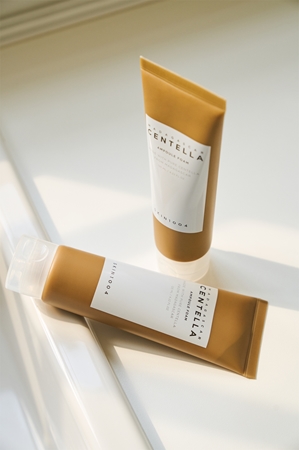 SKIN1004 Madagascar Centella Ampoule Foam κρεμώδης καθαριστικός αφρός για ευαίσθητη επιδερμίδα