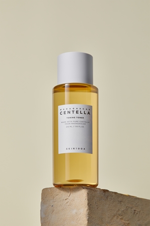 SKIN1004 Madagascar Centella Toning Toner απαλό απολεπιστικό τονωτικό για ευαίσθητη επιδερμίδα