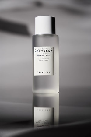 SKIN1004 Madagascar Centella Tone Brightening Boosting Toner lotion tonique hydratante rafraîchissante