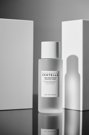 SKIN1004 Madagascar Centella Tone Brightening Boosting Toner lotion tonique hydratante rafraîchissante