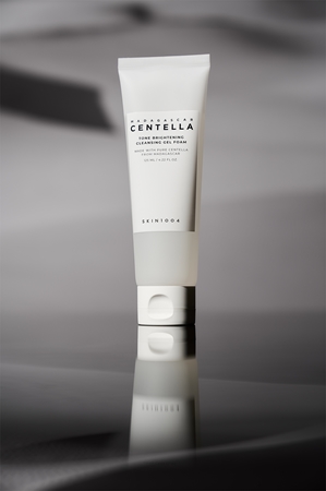 SKIN1004 Madagascar Centella Tone Brightening Cleansing Gel Foam αφρώδες καθαριστικό τζελ για λαμπρότητα και ενυδάτωση