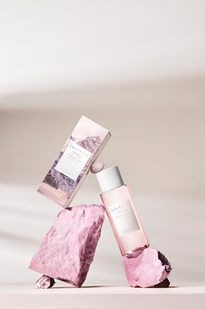 SKIN1004 Madagascar Centella Poremizing Clear Toner lotion tonique exfoliante douce pour lisser la peau et réduire les pores